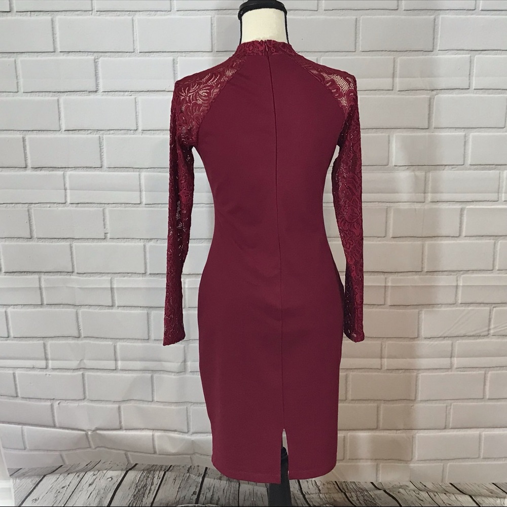 Belle Skye Fitted Dress - Picture 3 of 4